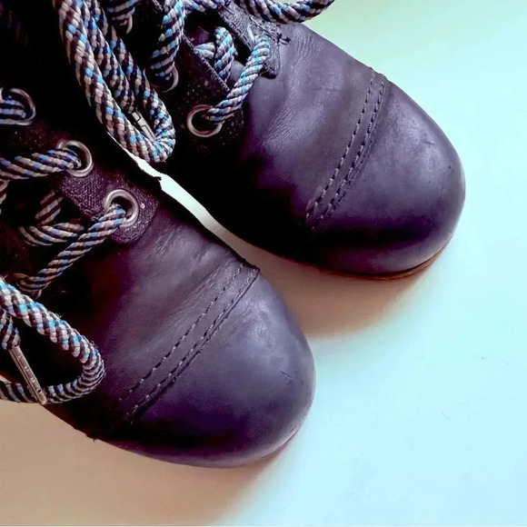 Sorel 1964 Premium Waterproof Snake Print Black Laced Wedge Boots - Picture 7 of 12